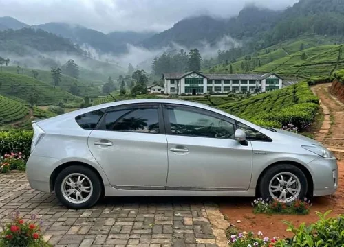 Rent a Car with Driver in Sri Lanka & Private Chauffeur Service