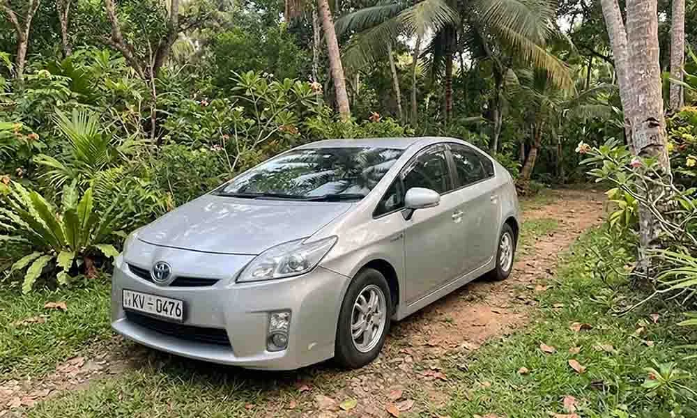 Rent a Car with Driver in Sri Lanka